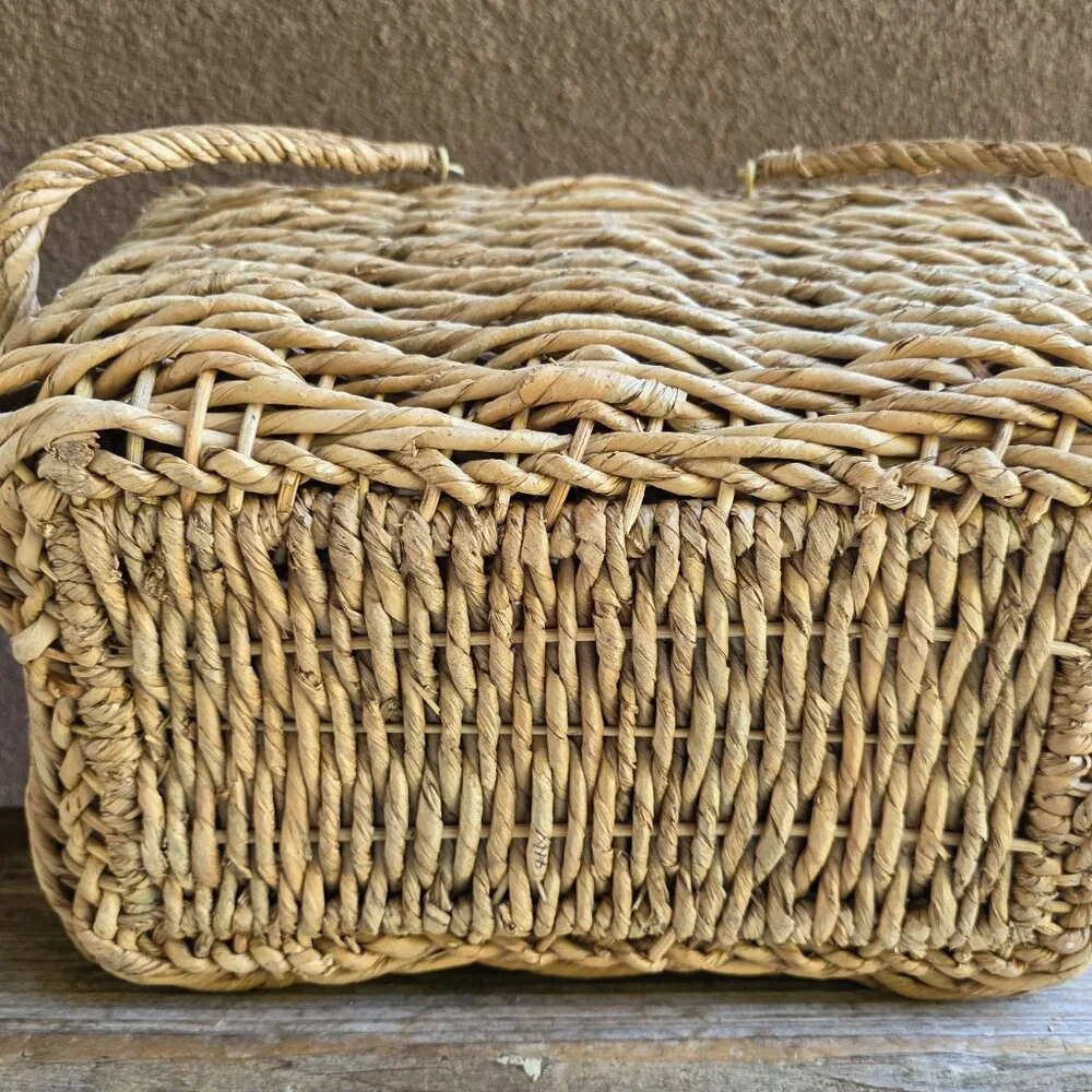 Picnic Basket Crate & Barrel New Vintage Never Used